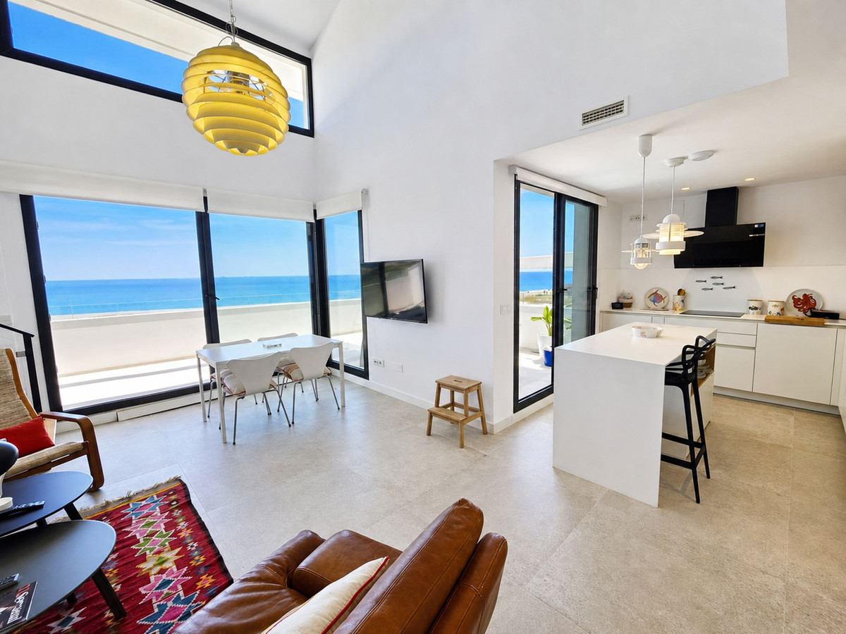 Se vende Ático Dúplex de 3 dormitorios en Costa Del Sol, Cadiz, España