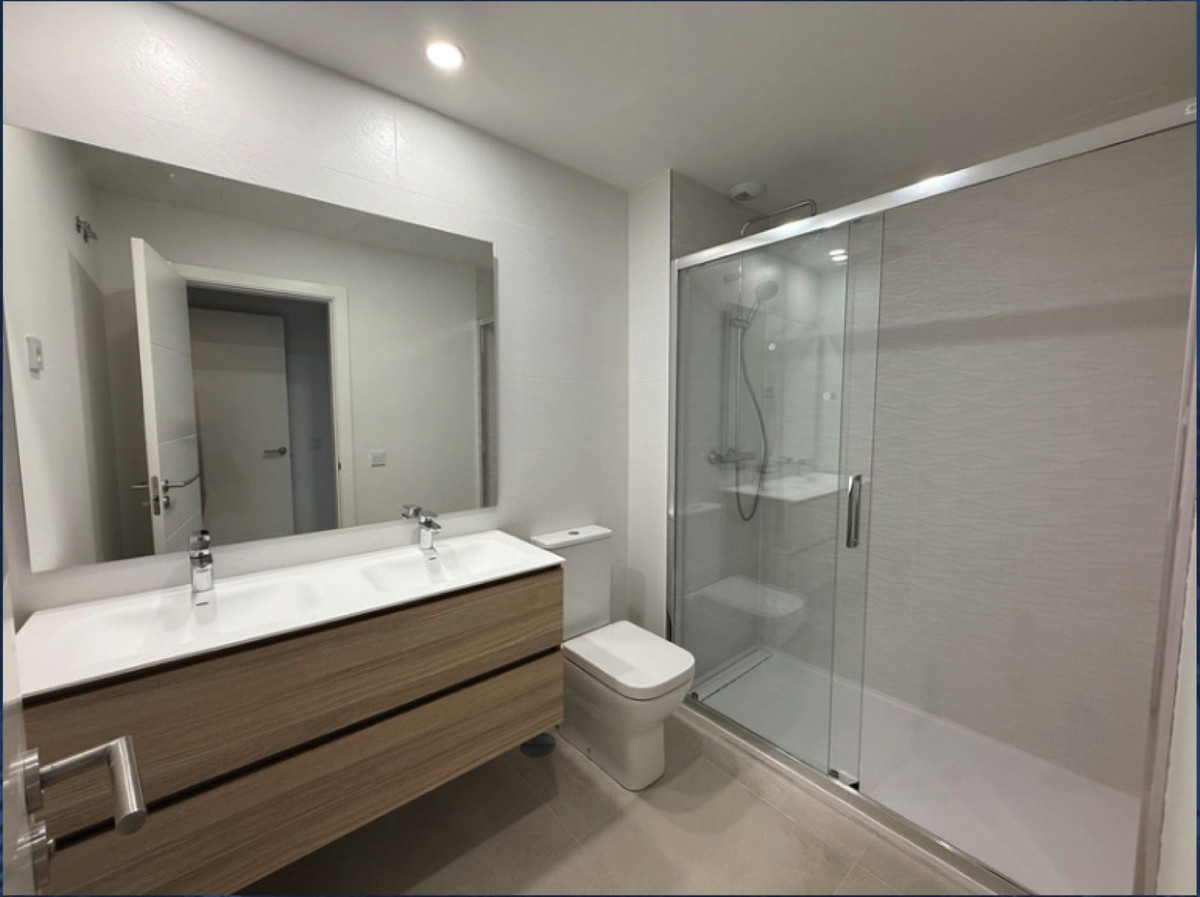 3 Bed Apartment for sale in Estepona Costa Del Sol, Málaga, Spain