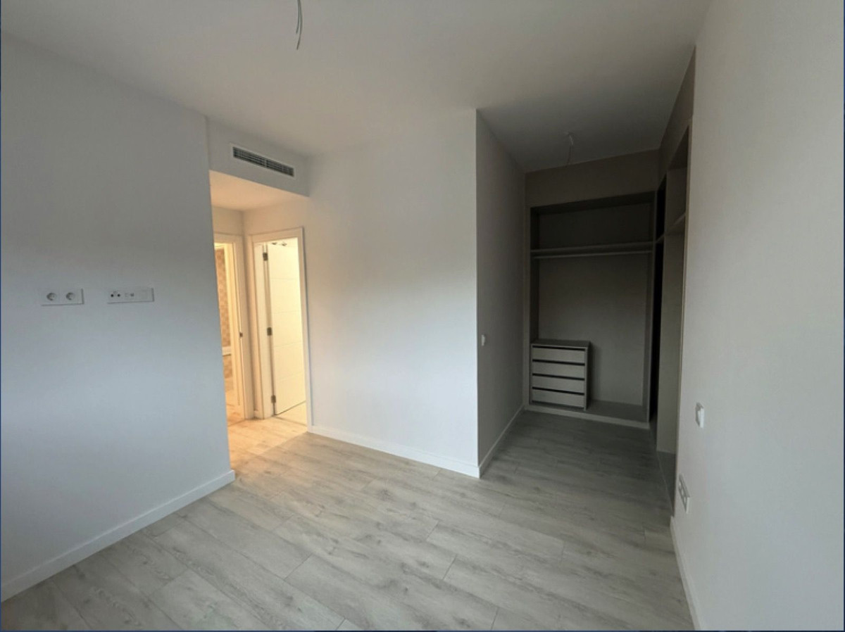 3 Bed Apartment for sale in Estepona Costa Del Sol, Málaga, Spain