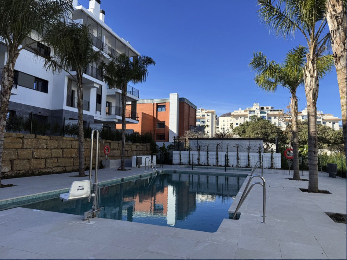 3 Bed Apartment for sale in Estepona Costa Del Sol, Málaga, Spain