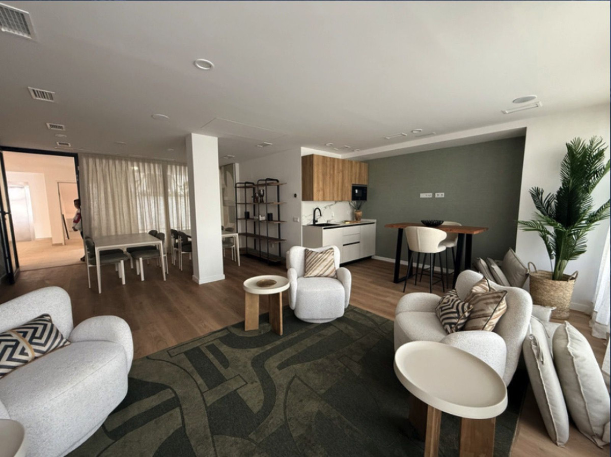 3 Bed Apartment for sale in Estepona Costa Del Sol, Málaga, Spain