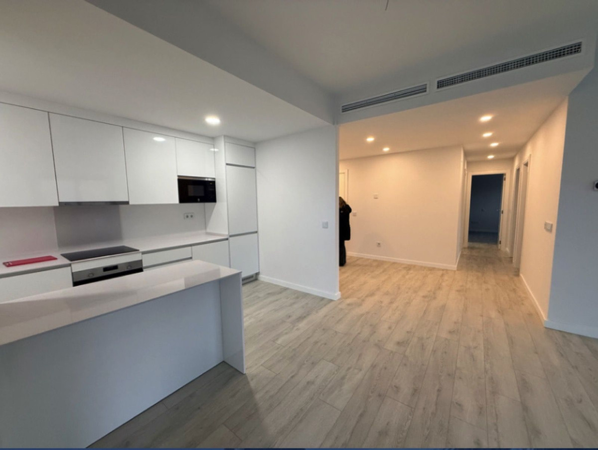 3 Bed Apartment for sale in Estepona Costa Del Sol, Málaga, Spain