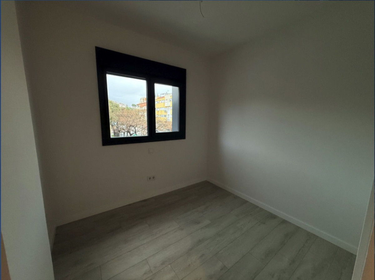 3 Bed Apartment for sale in Estepona Costa Del Sol, Málaga, Spain