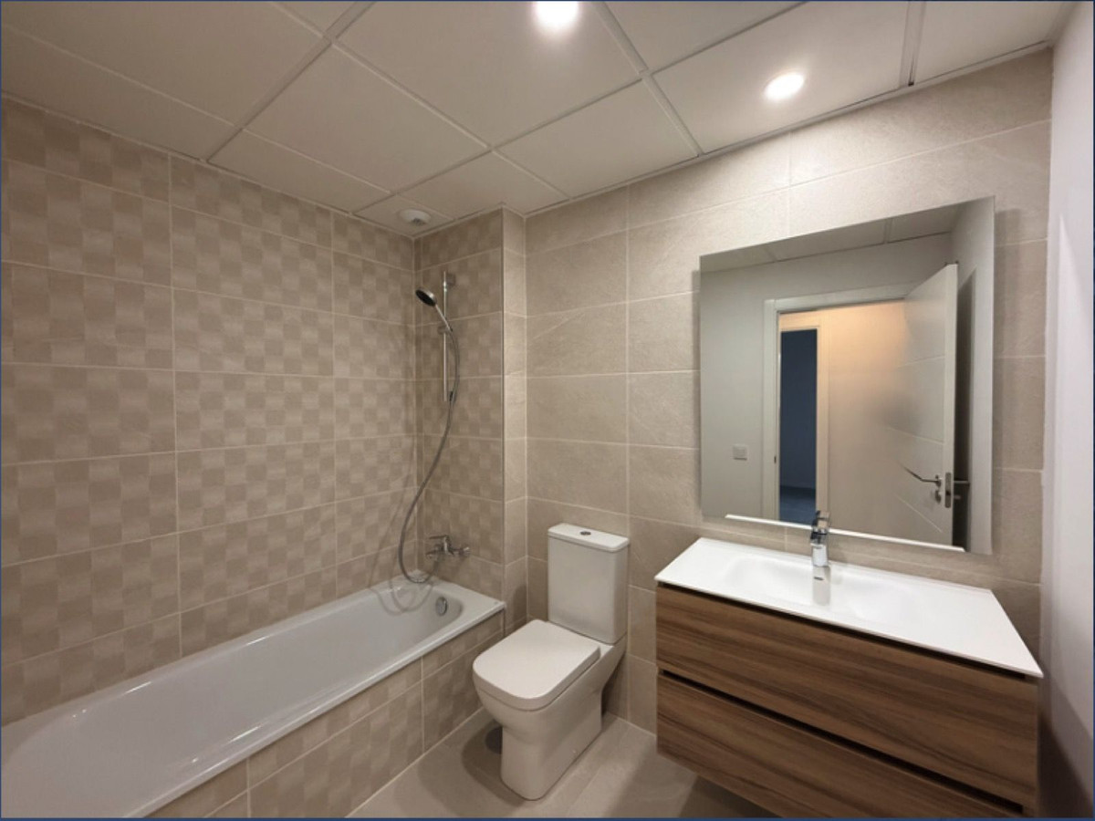 3 Bed Apartment for sale in Estepona Costa Del Sol, Málaga, Spain