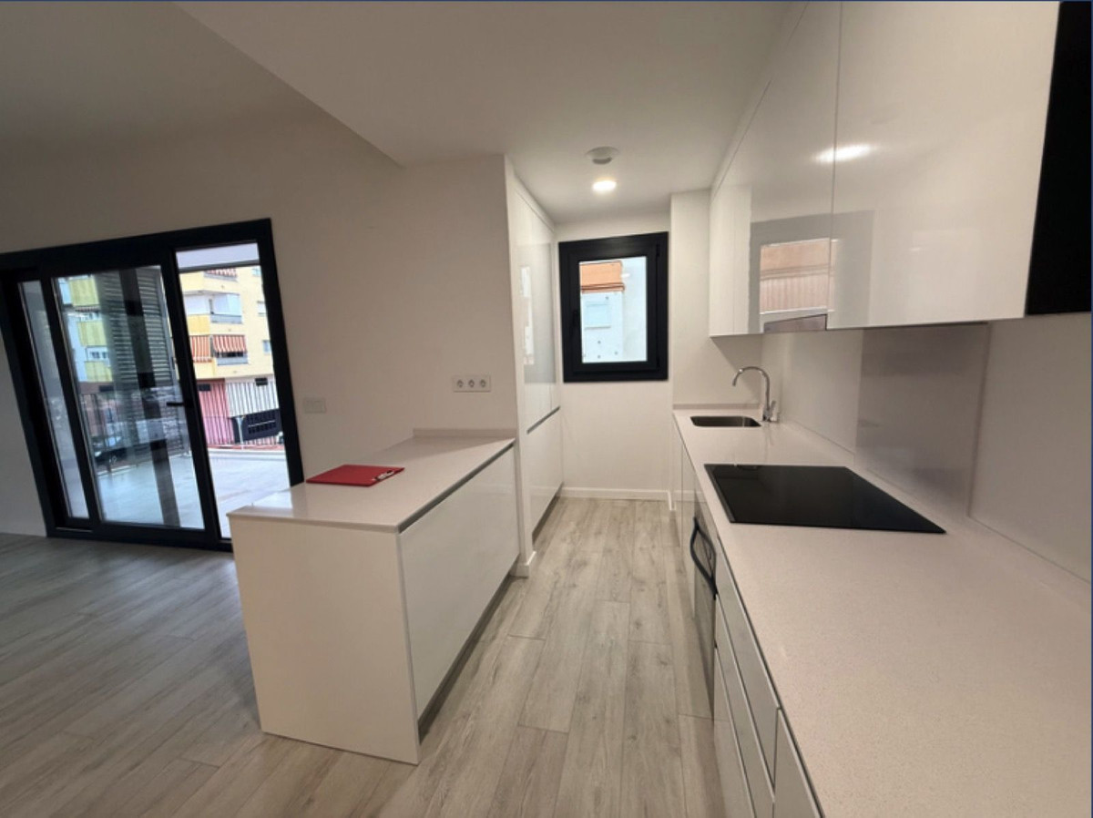 3 Bed Apartment for sale in Estepona Costa Del Sol, Málaga, Spain