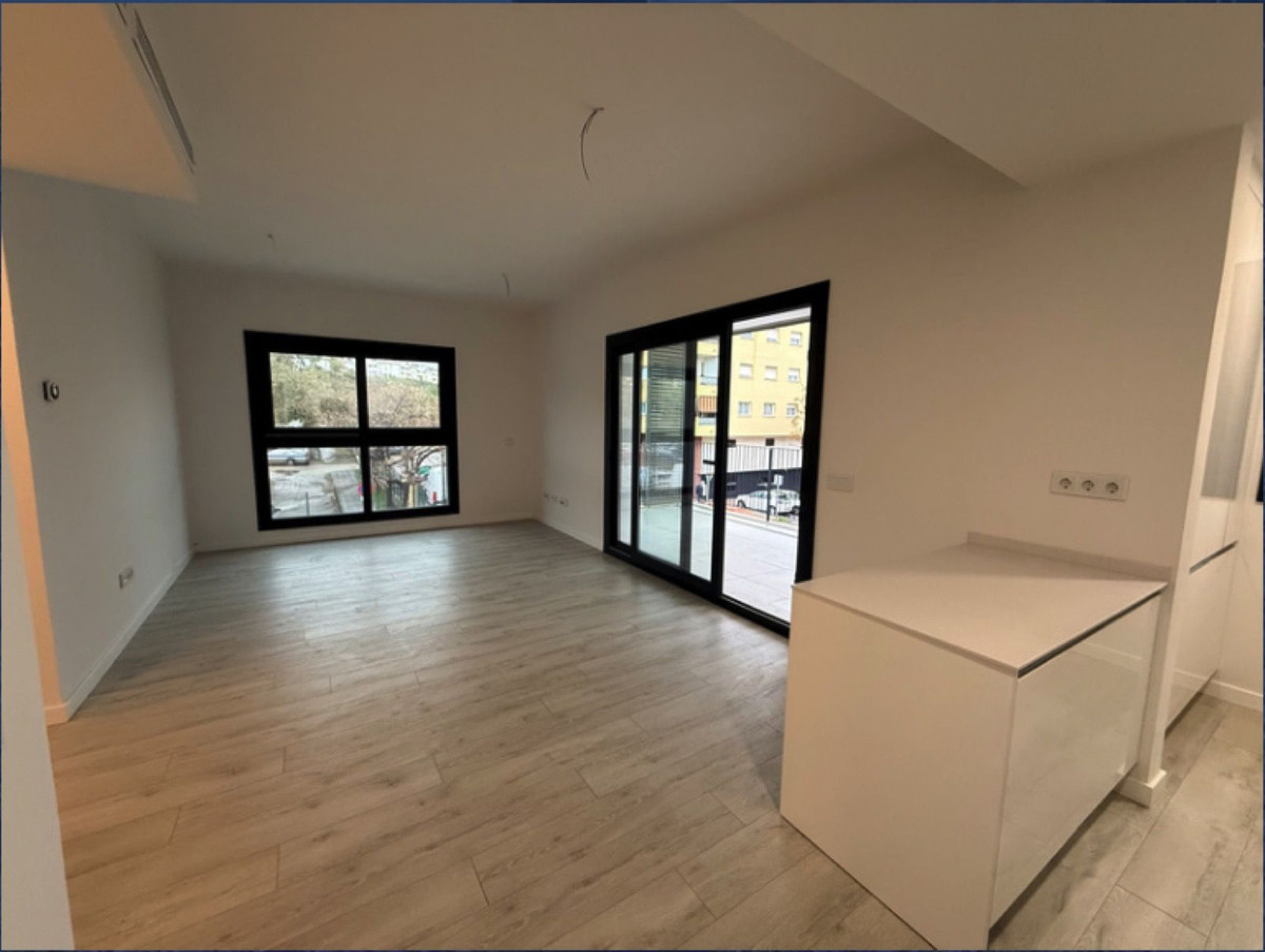 3 Bed Apartment for sale in Estepona Costa Del Sol, Málaga, Spain
