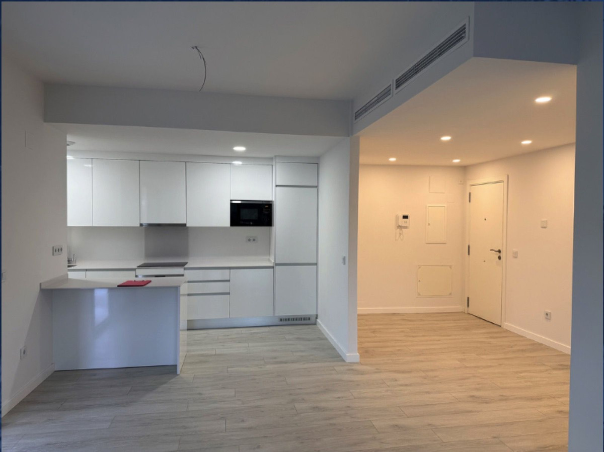 3 Bed Apartment for sale in Estepona Costa Del Sol, Málaga, Spain