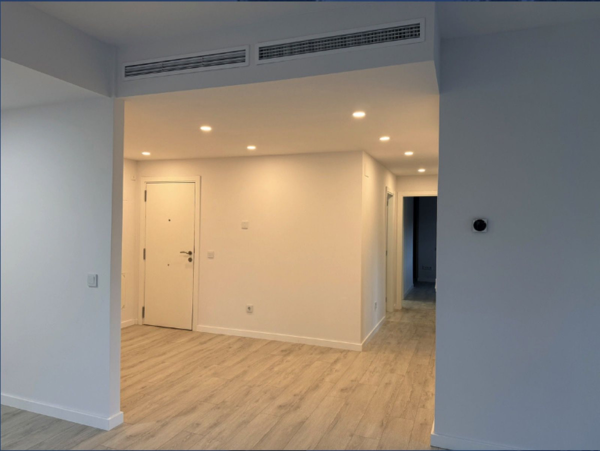 3 Bed Apartment for sale in Estepona Costa Del Sol, Málaga, Spain