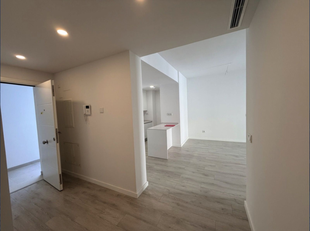2 Bed Apartment for sale in Estepona Costa Del Sol, Málaga, Spain