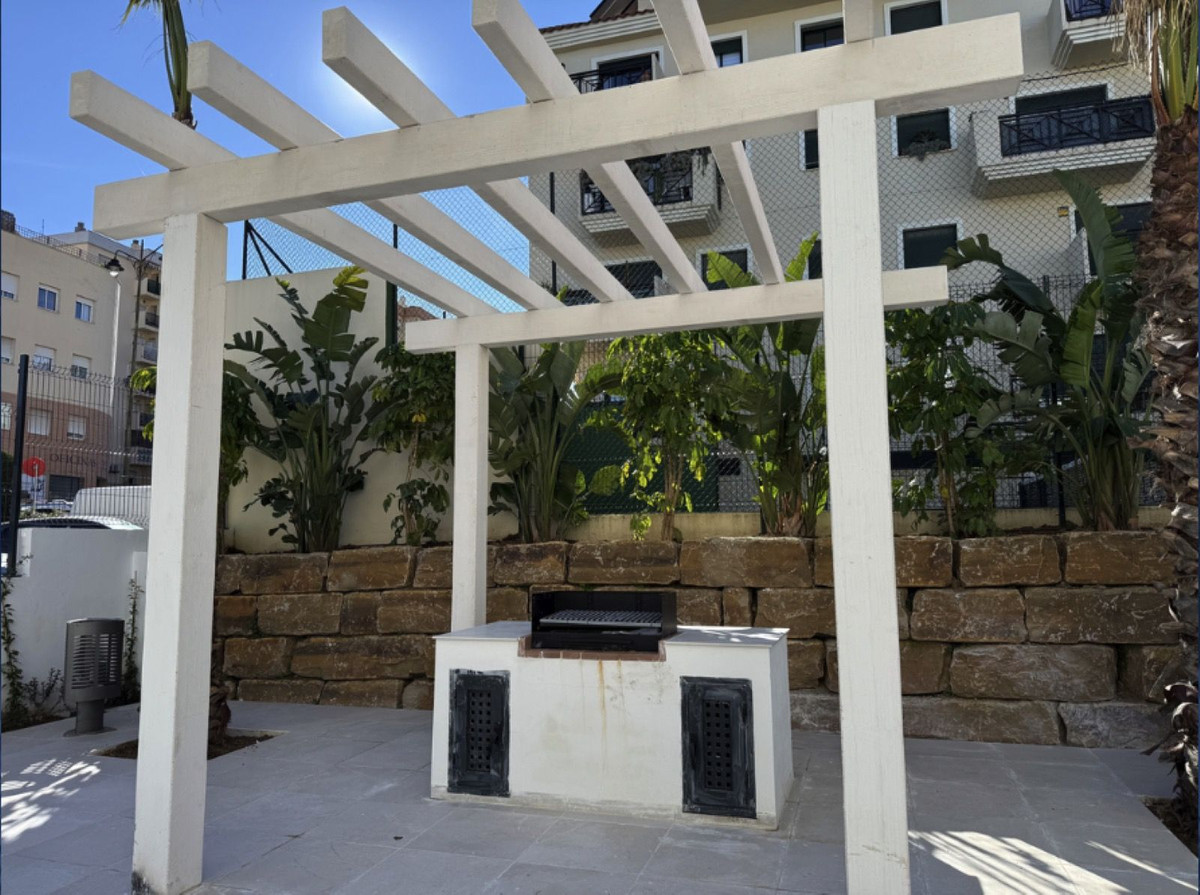 2 Bed Apartment for sale in Estepona Costa Del Sol, Málaga, Spain