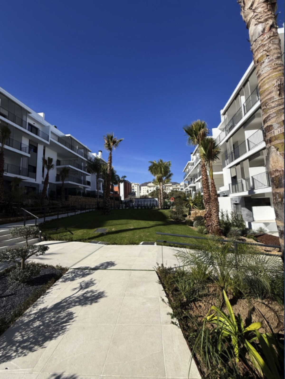 2 Bed Apartment for sale in Estepona Costa Del Sol, Málaga, Spain