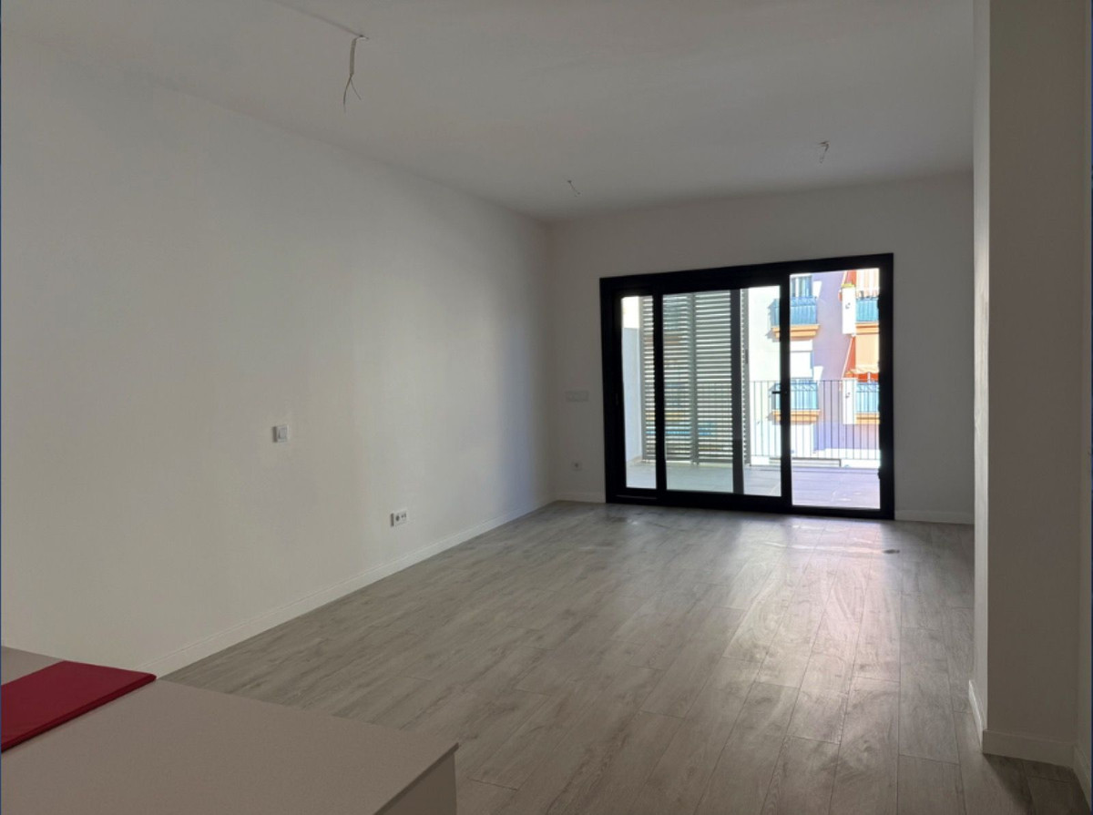 2 Bed Apartment for sale in Estepona Costa Del Sol, Málaga, Spain