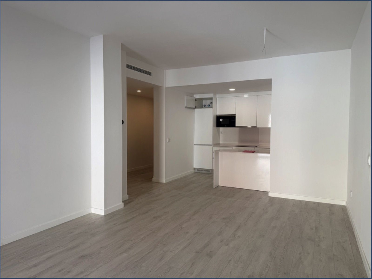 2 Bed Apartment for sale in Estepona Costa Del Sol, Málaga, Spain