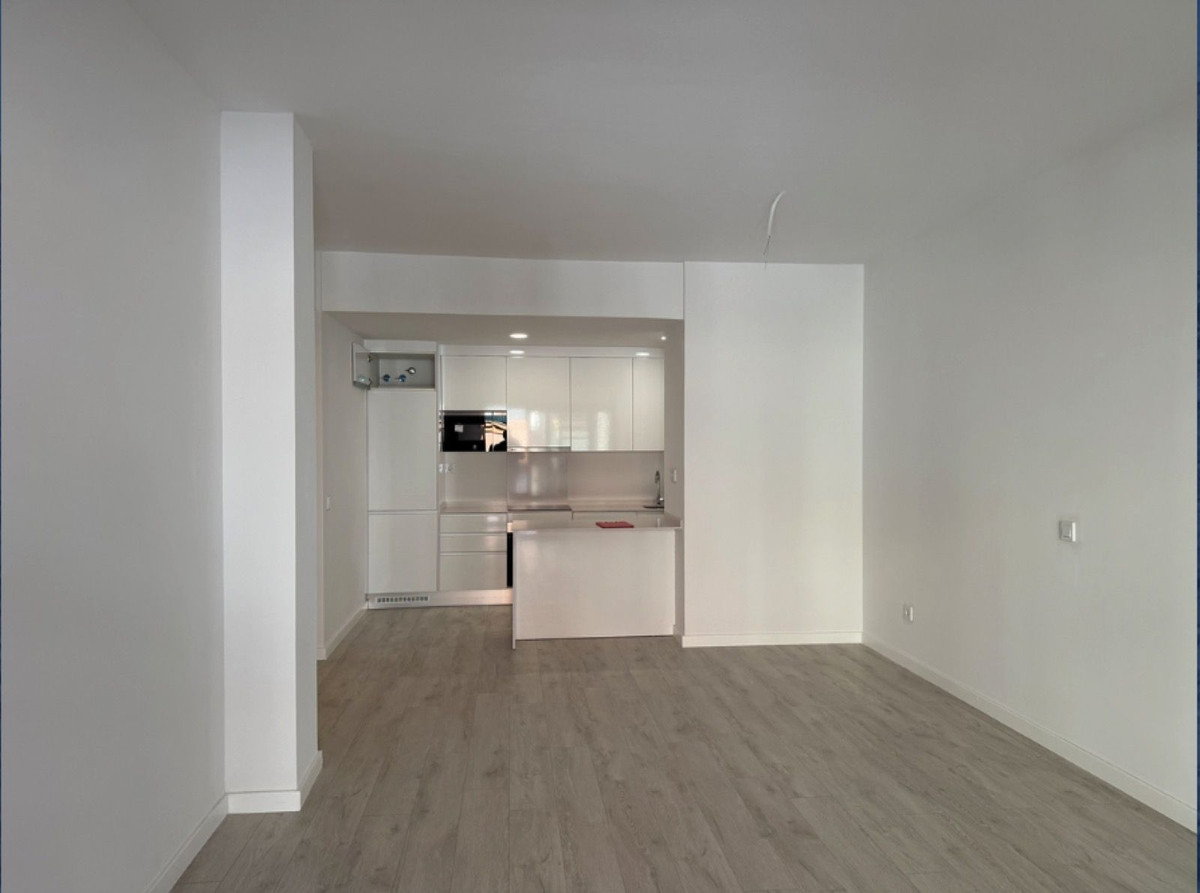 2 Bed Apartment for sale in Estepona Costa Del Sol, Málaga, Spain