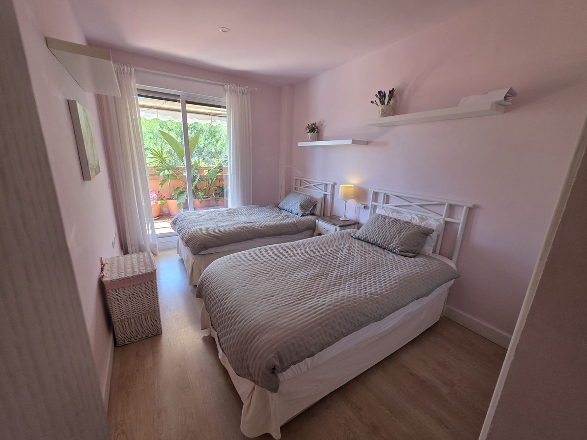 3 Bed Apartment for sale in The Golden Mile Costa Del Sol, Málaga, Spain