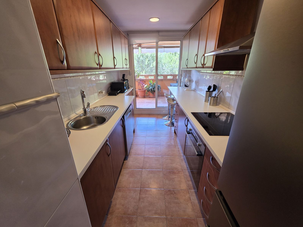 3 Bed Apartment for sale in The Golden Mile Costa Del Sol, Málaga, Spain