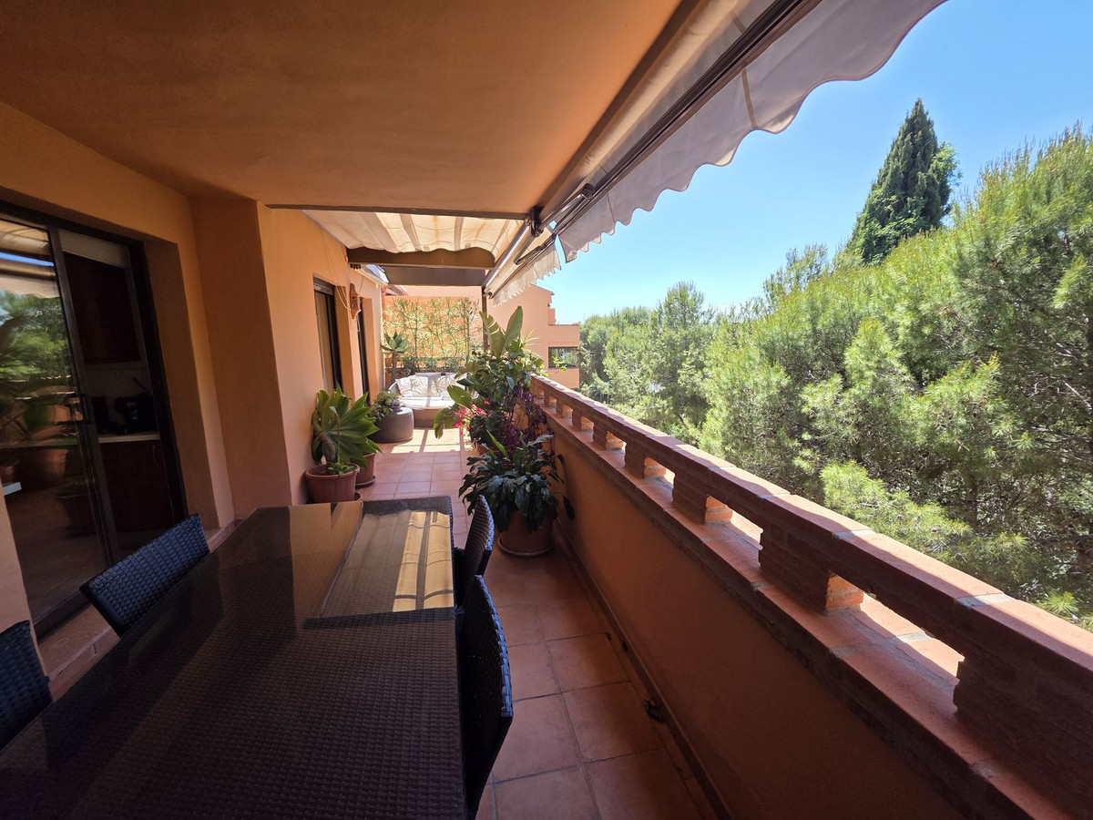 3 Bed Apartment for sale in The Golden Mile Costa Del Sol, Málaga, Spain