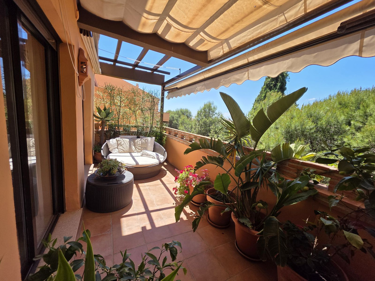 3 Bed Apartment for sale in The Golden Mile Costa Del Sol, Málaga, Spain