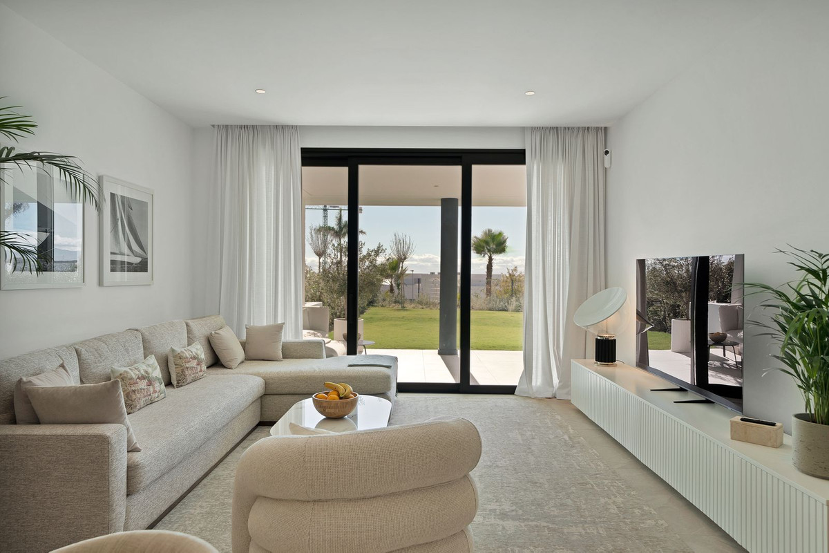 Se vende Apartamento Planta Baja de 2 dormitorios en Costa Del Sol, Málaga, España