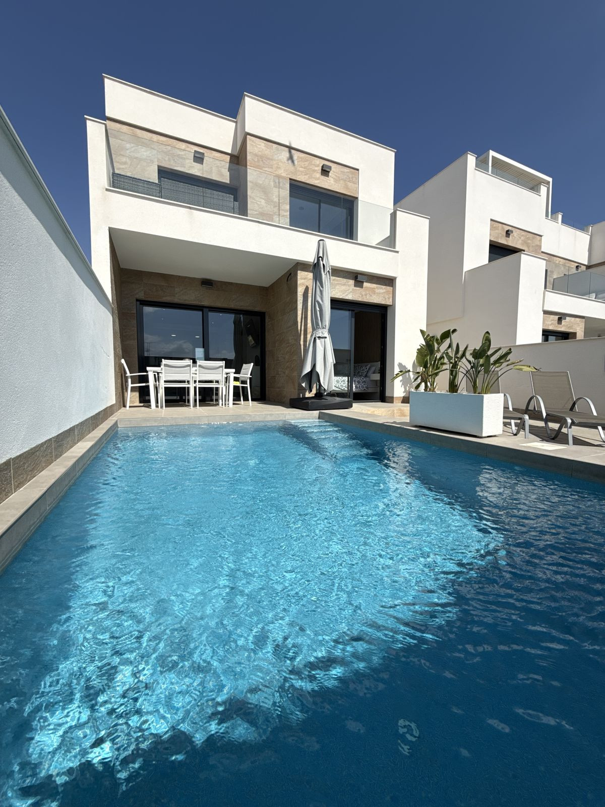 Se vende Villa - Chalet de 3 dormitorios en Costa Blanca, Alicante, España