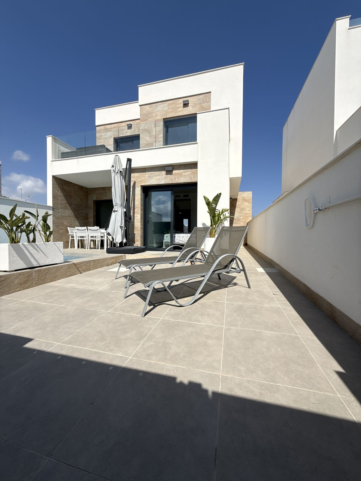 Se vende Villa - Chalet de 3 dormitorios en Costa Blanca, Alicante, España