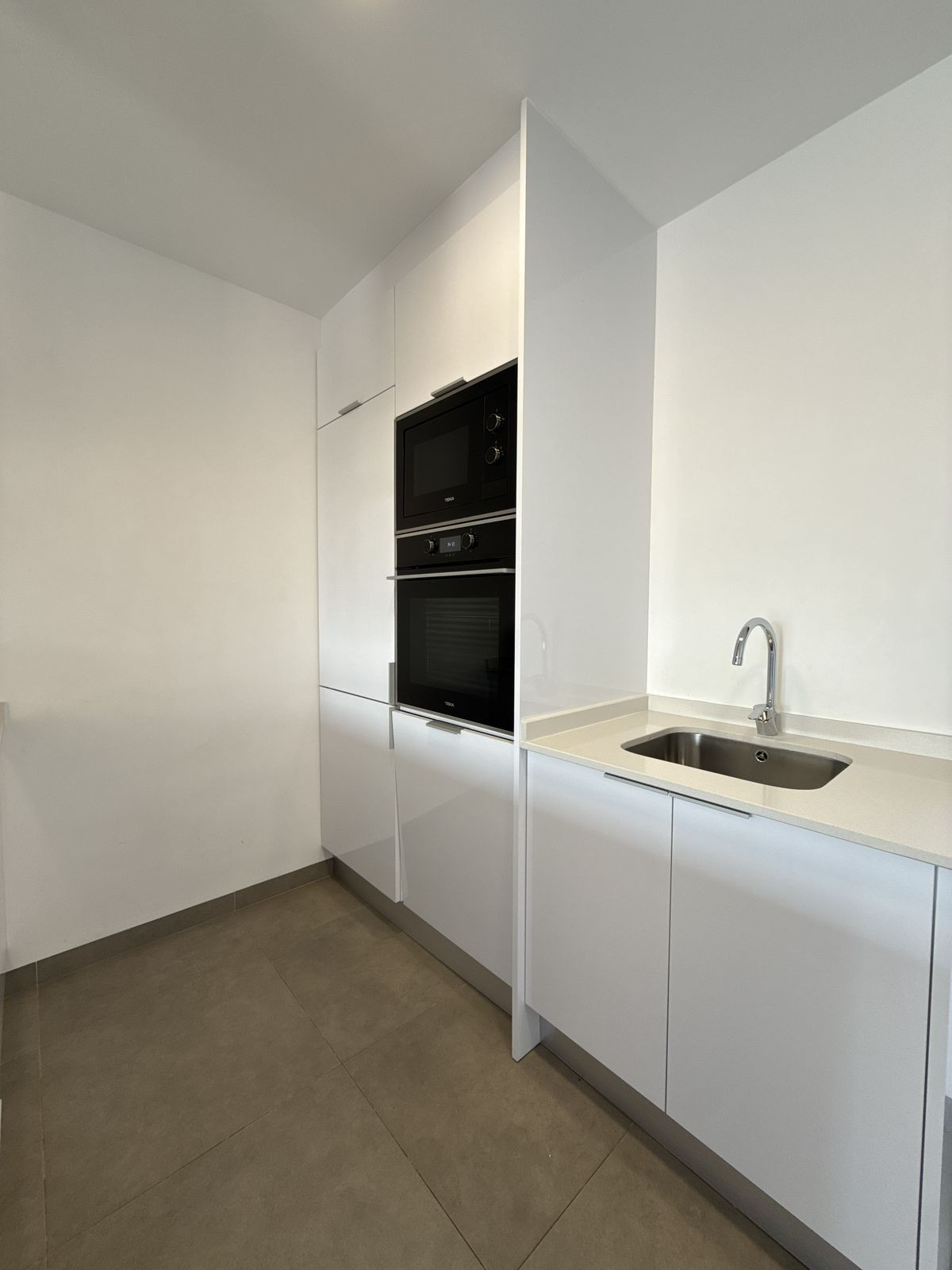 Se vende Villa - Chalet de 3 dormitorios en Costa Blanca, Alicante, España