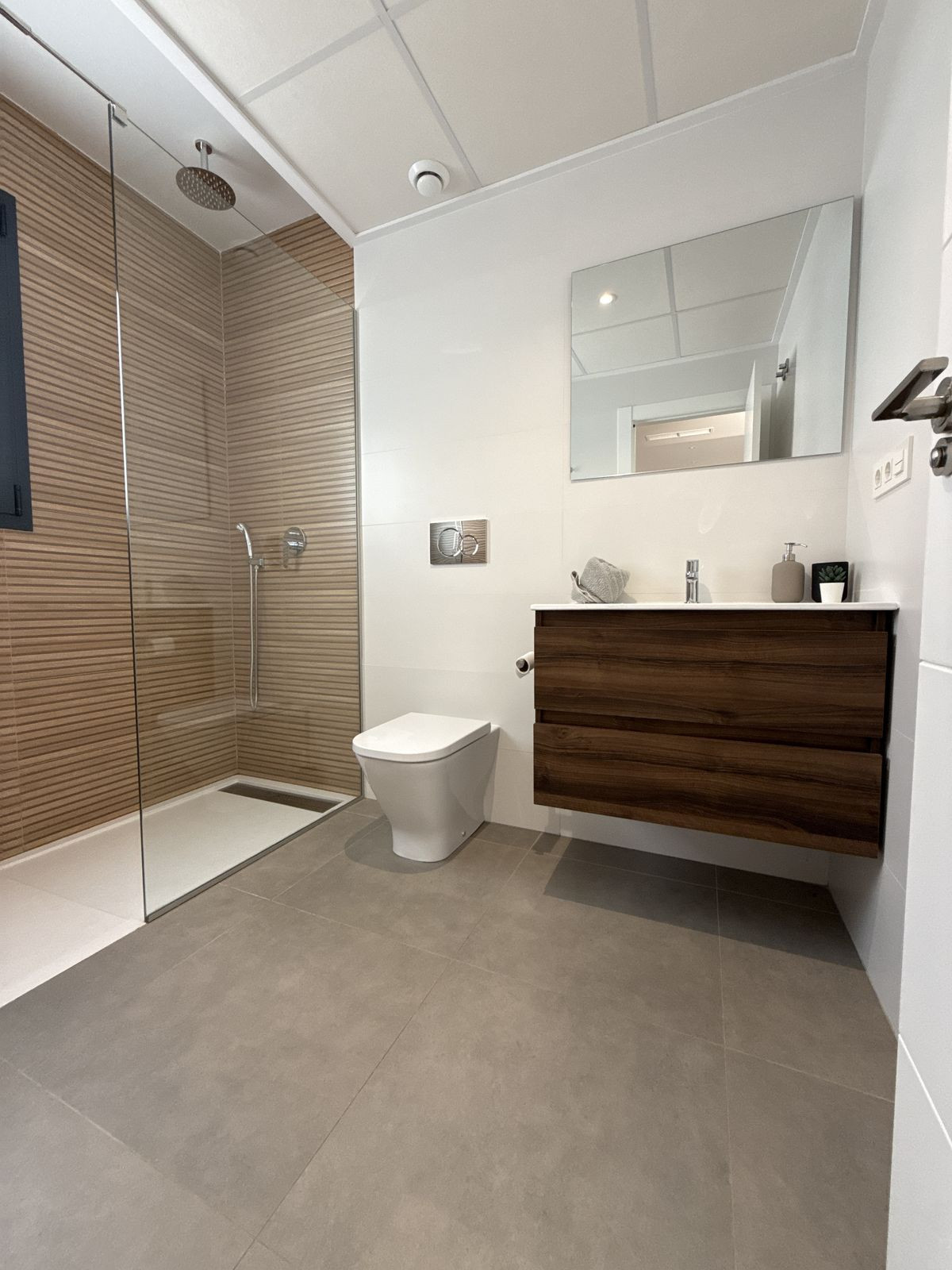 Se vende Villa - Chalet de 3 dormitorios en Costa Blanca, Alicante, España