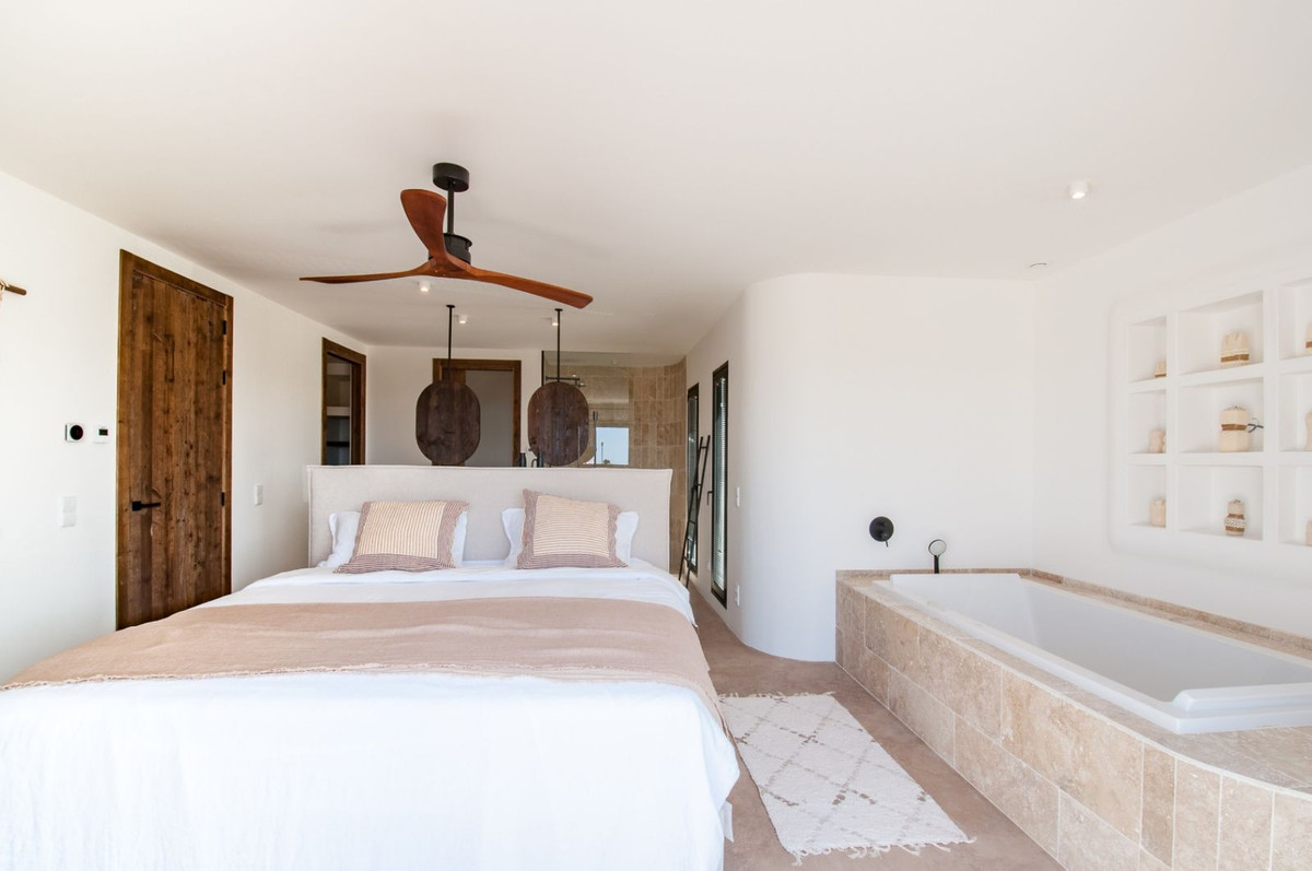 4 Bed Townhouse for sale in Benissa Costa Blanca, Alicante, Spain