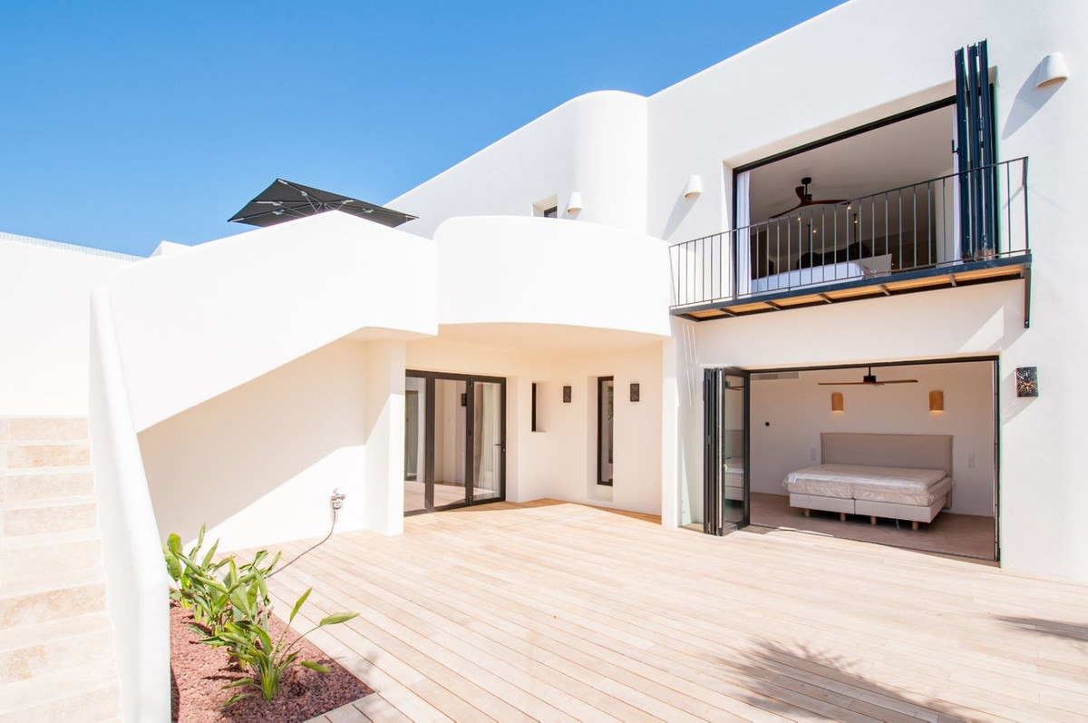 4 Bed Townhouse for sale in Benissa Costa Blanca, Alicante, Spain