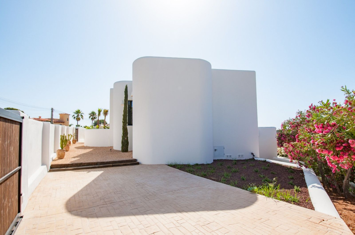 4 Bed Townhouse for sale in Benissa Costa Blanca, Alicante, Spain