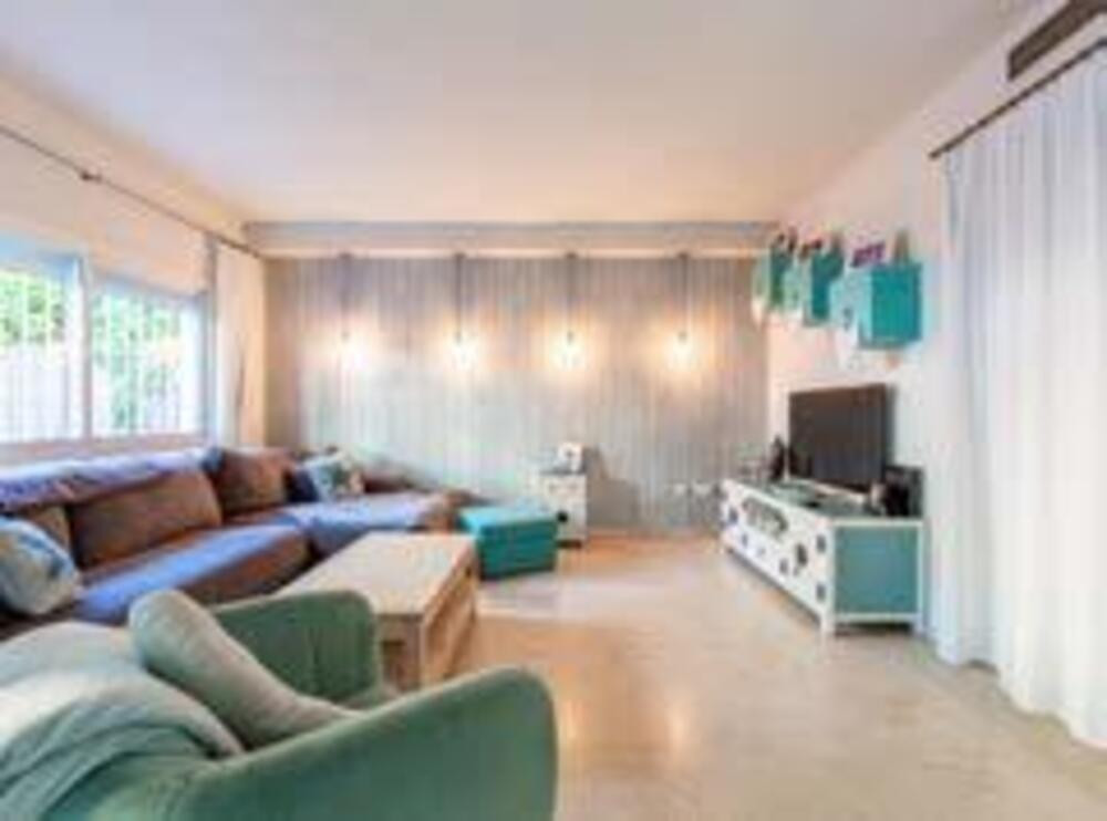 5 Bed Townhouse for sale in San Pedro De Alcántara Costa Del Sol, Málaga, Spain