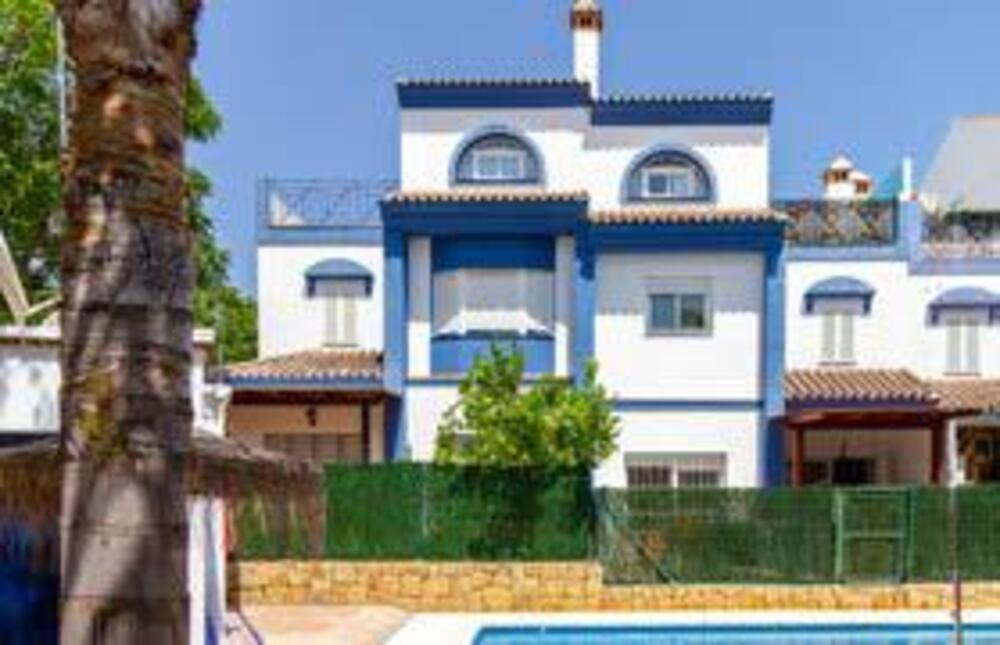5 Bed Townhouse for sale in San Pedro De Alcántara Costa Del Sol, Málaga, Spain