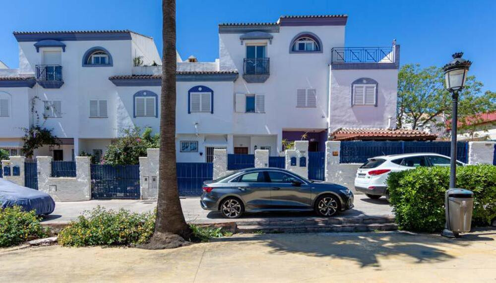 5 Bed Townhouse for sale in San Pedro De Alcántara Costa Del Sol, Málaga, Spain