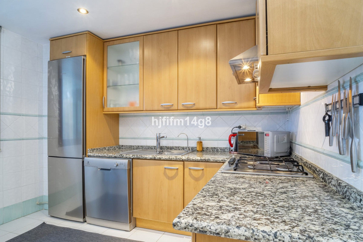 2 Bed Apartment for sale in San Pedro De Alcántara Costa Del Sol, Málaga, Spain