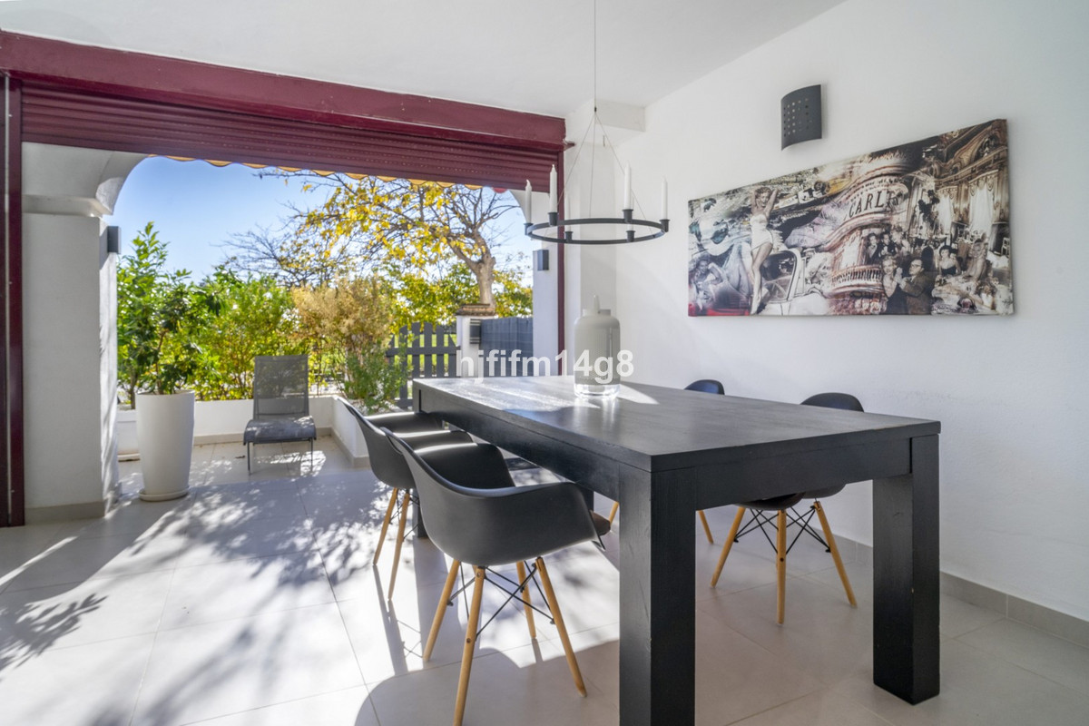 2 Bed Apartment for sale in San Pedro De Alcántara Costa Del Sol, Málaga, Spain
