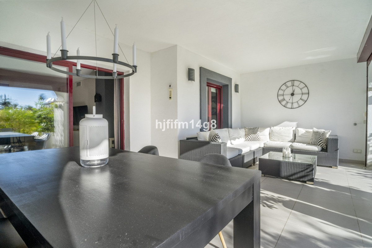 2 Bed Apartment for sale in San Pedro De Alcántara Costa Del Sol, Málaga, Spain