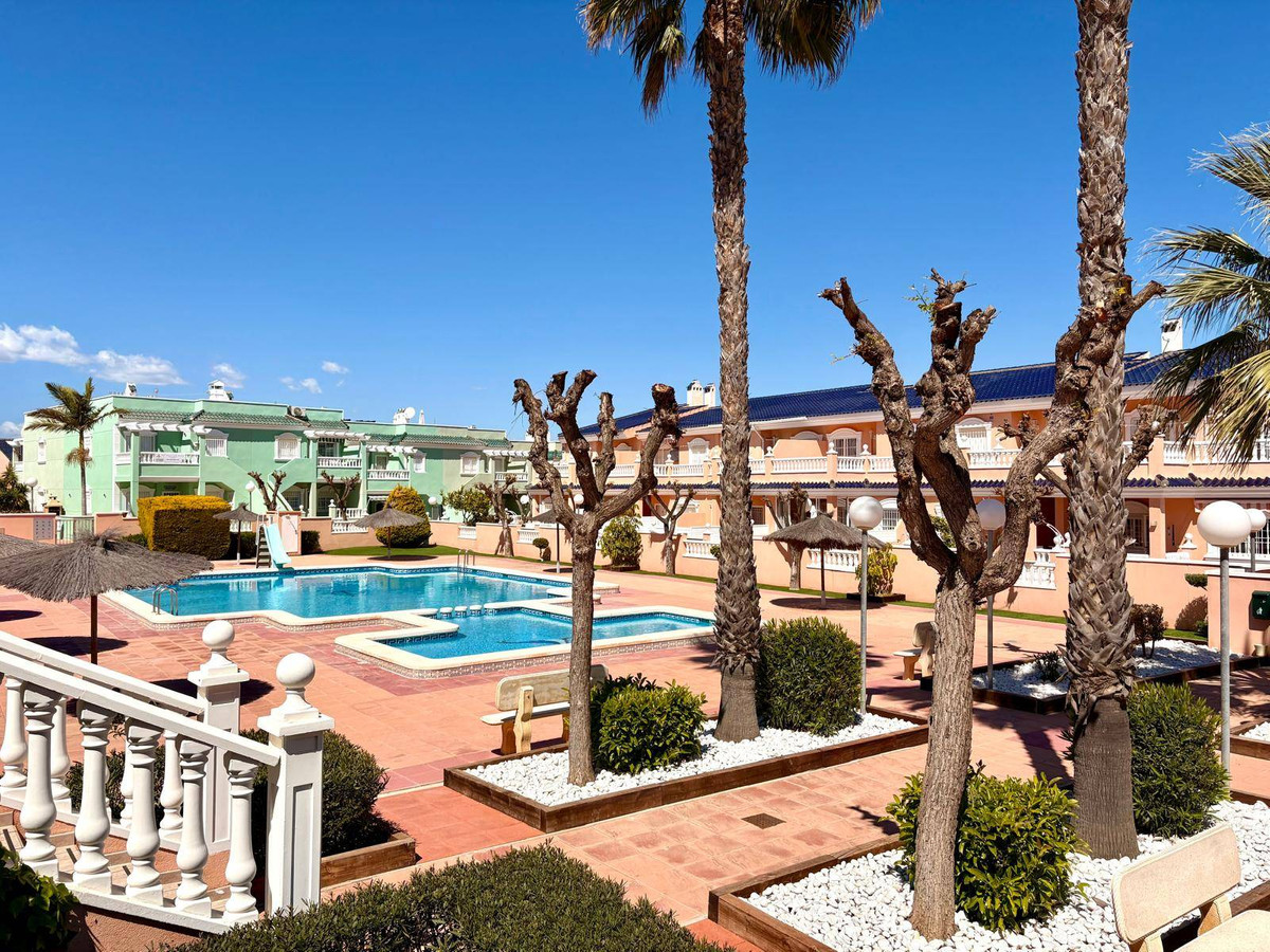 Se vende Adosada de 2 dormitorios en Costa Blanca, Alicante, España