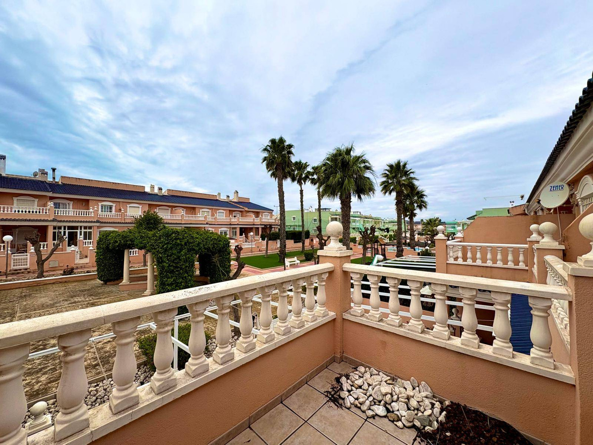 Se vende Adosada de 2 dormitorios en Costa Blanca, Alicante, España