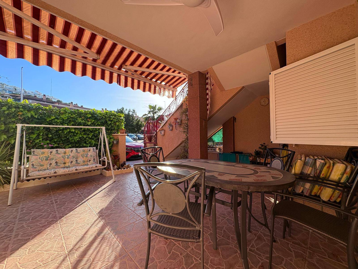 Se vende Apartamento Planta Baja de 2 dormitorios en Costa Blanca, Alicante, España