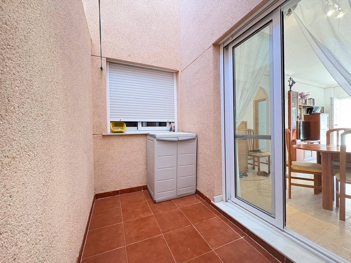 Se vende Apartamento Planta Baja de 2 dormitorios en Costa Blanca, Alicante, España