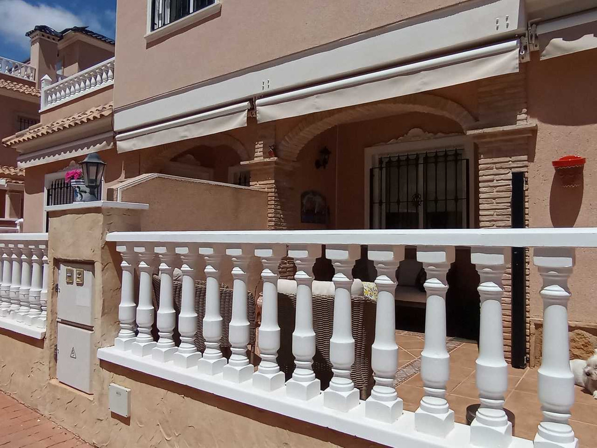 Se vende Adosada de 3 dormitorios en Costa Blanca, Alicante, España