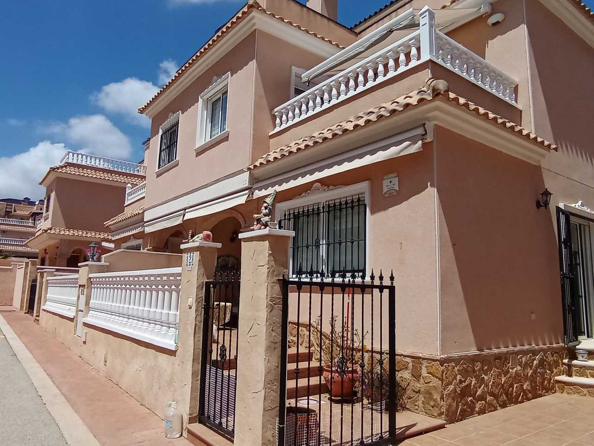 Se vende Adosada de 3 dormitorios en Costa Blanca, Alicante, España