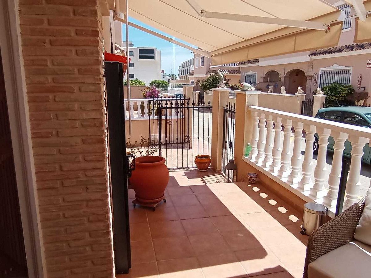 Se vende Adosada de 3 dormitorios en Costa Blanca, Alicante, España