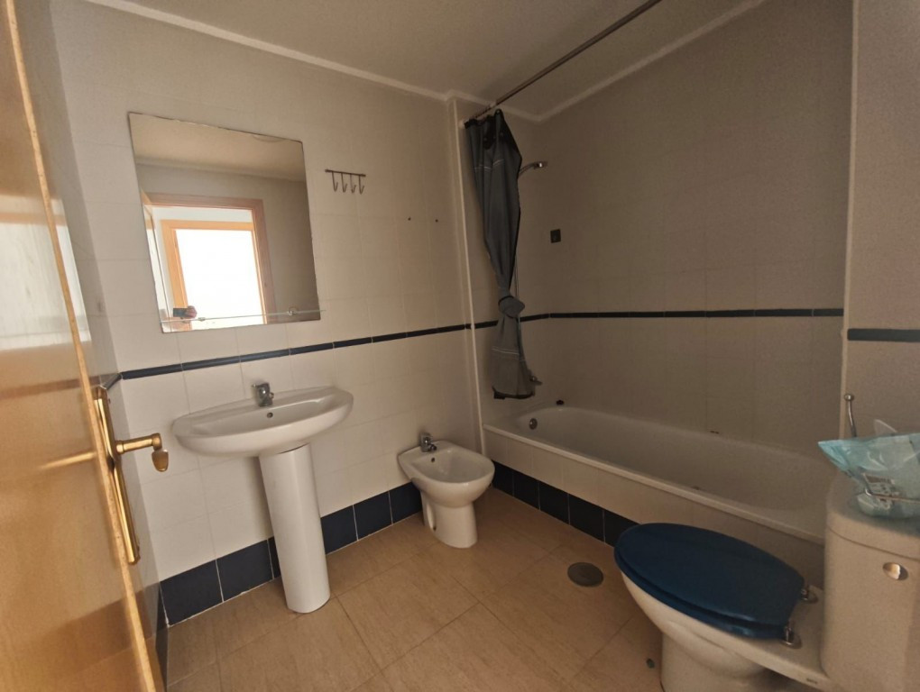Se vende Apartamento Planta Media de 2 dormitorios en Costa Blanca, Alicante, España