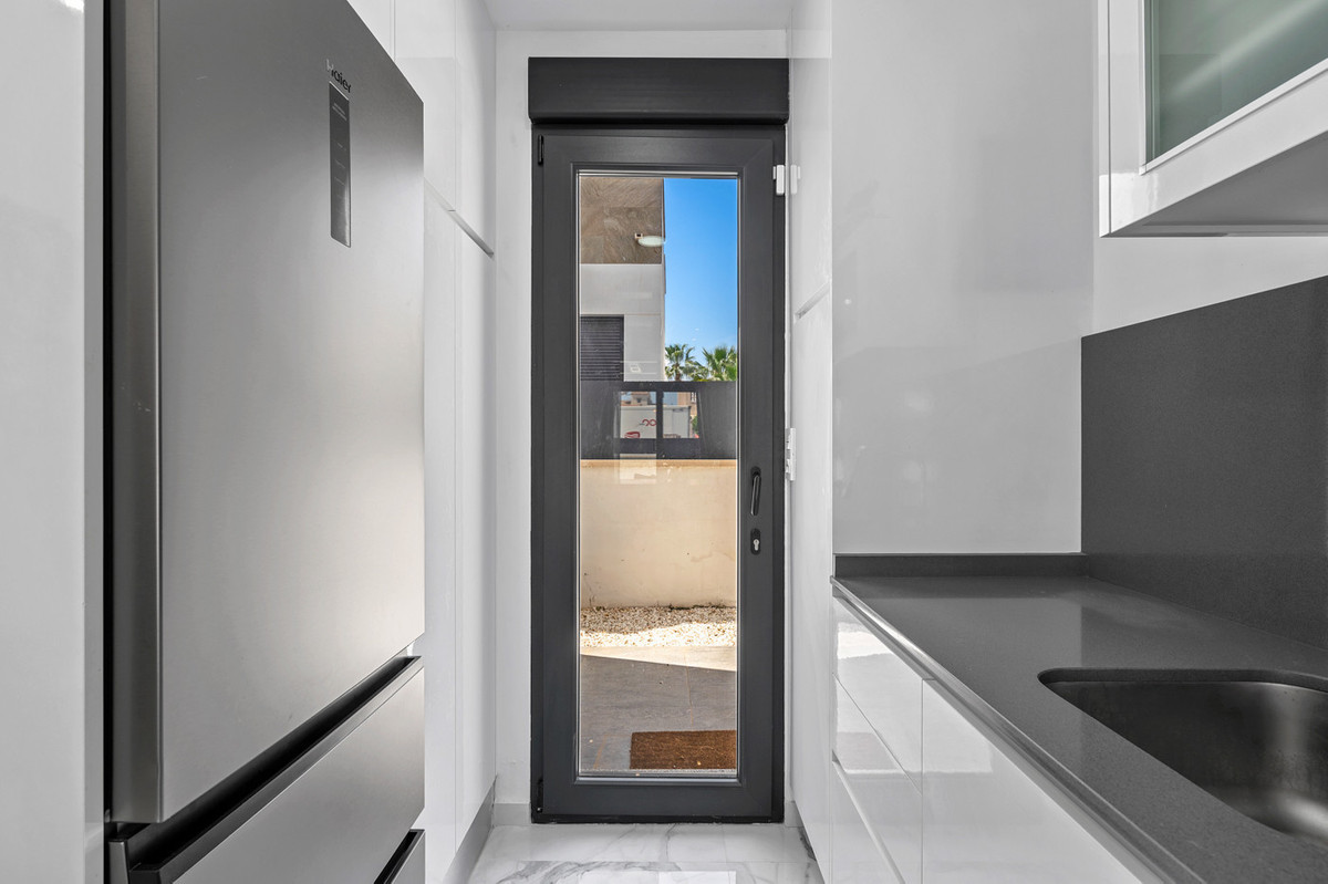 Se vende Villa - Chalet de 3 dormitorios en Costa Blanca, Alicante, España