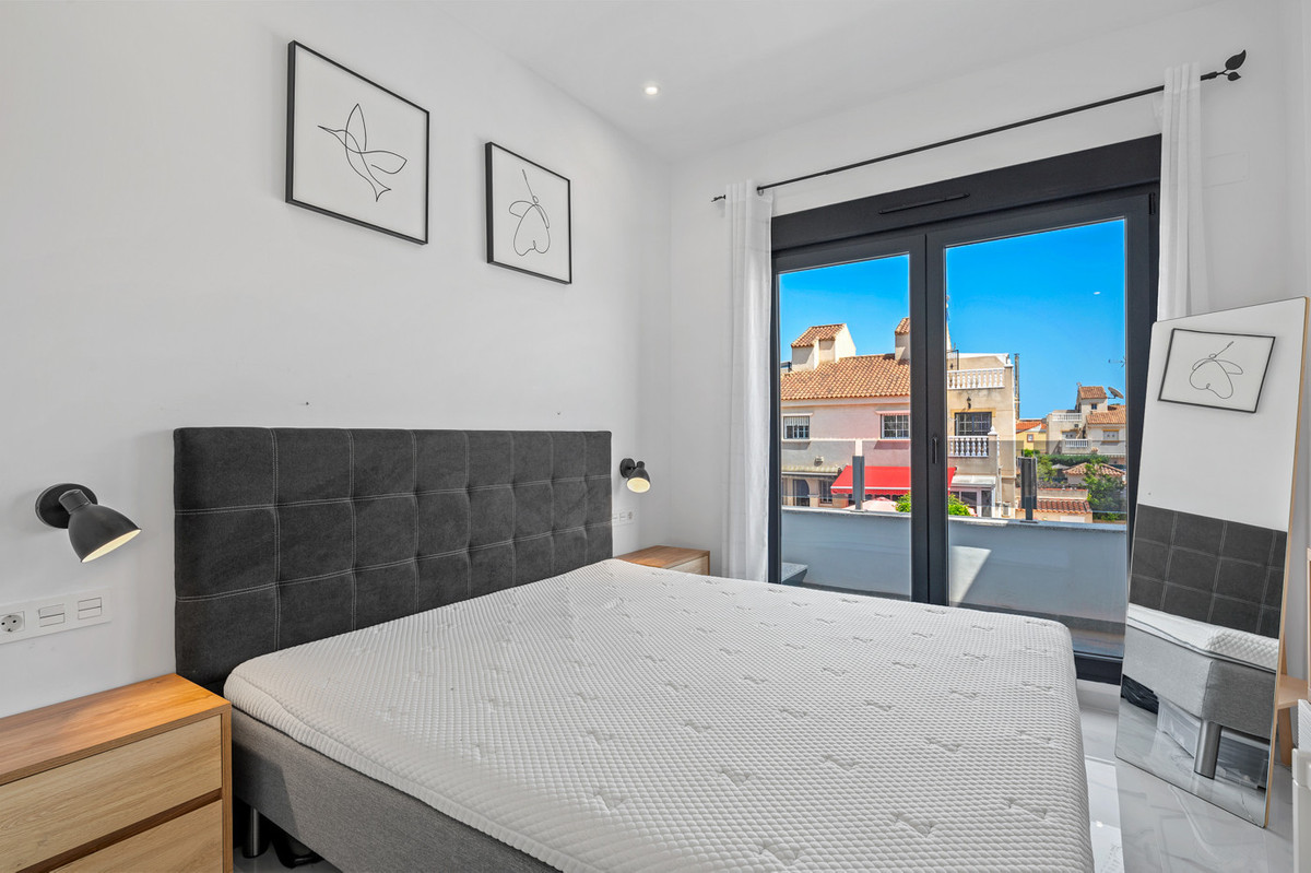 Se vende Villa - Chalet de 3 dormitorios en Costa Blanca, Alicante, España