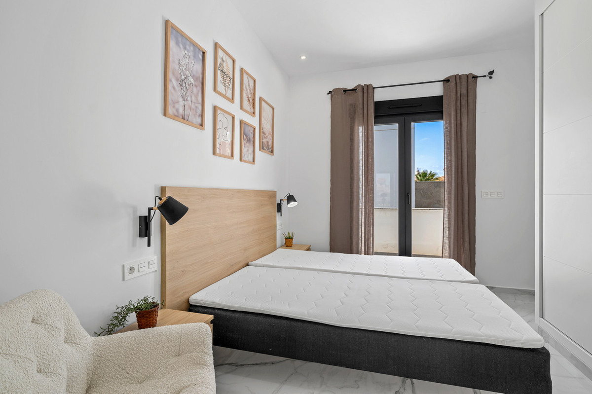 Se vende Villa - Chalet de 3 dormitorios en Costa Blanca, Alicante, España