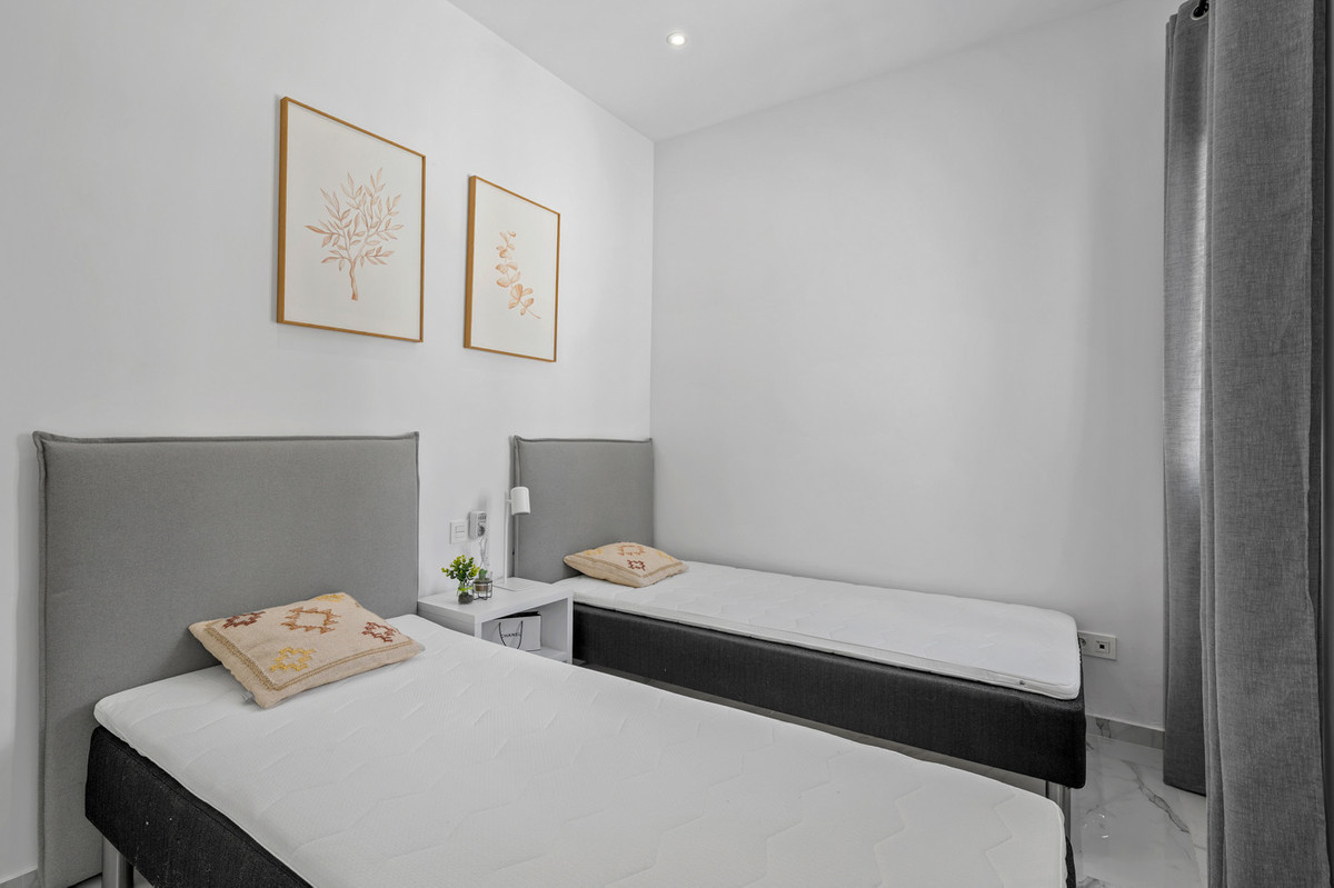 Se vende Villa - Chalet de 3 dormitorios en Costa Blanca, Alicante, España