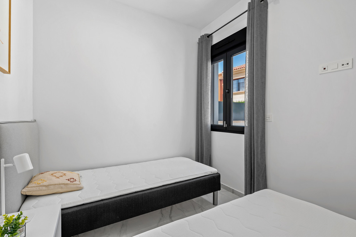 Se vende Villa - Chalet de 3 dormitorios en Costa Blanca, Alicante, España