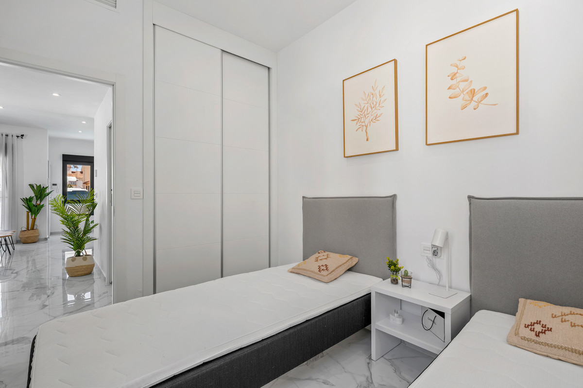 Se vende Villa - Chalet de 3 dormitorios en Costa Blanca, Alicante, España